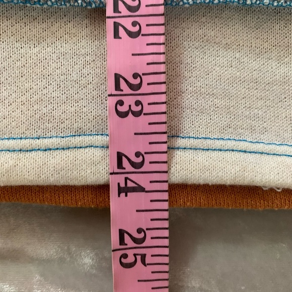 Lovely Melody size medium retro-looking popover v-neck collared lightweight EUC - Picture 6 of 7